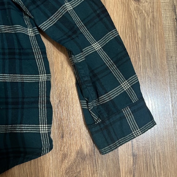Universal Thread Flannel - Picture 3 of 3